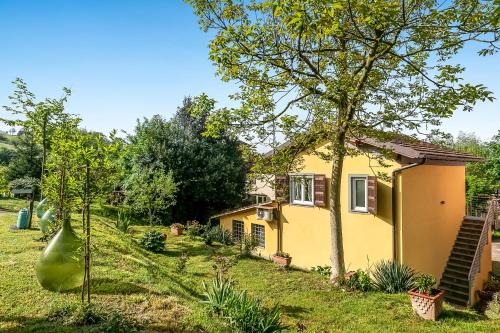 Cozy Apt inTypical Hayloft with Garden - Happy Rentals