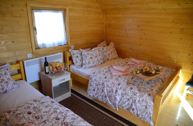 Cozy Berane Stay - Comfort Cottage with balcony 2
