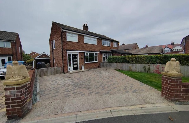 Cozy Blackpool Retreat with 3 Bedrooms