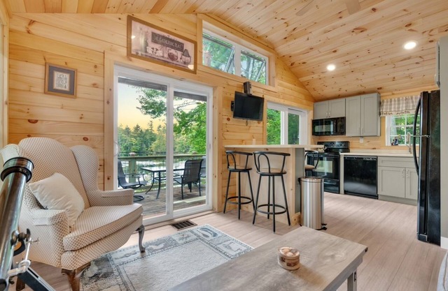 Cozy cabin in wonderful Lyman with WiFi, AC