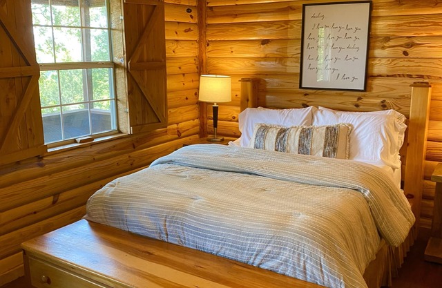 Cozy Cabin, Jacuzzi Tub, Kitchenette, Mountain View, ATV access to trails