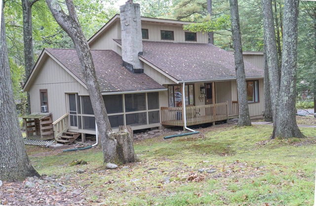Cozy Cabin Minutes from Skiing Lake Access WaterPark Golf