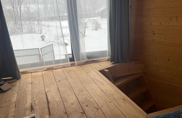 Cozy chalet with AC and WiFi in enchanting Almaty with city and Mountain View