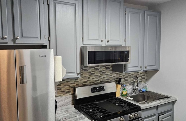 Cozy & Clean NYC Apt Perfect for Solo Traveler