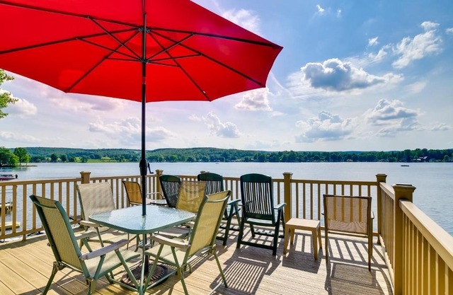 Cozy Cohocton Cottage with Private Beach and Deck!