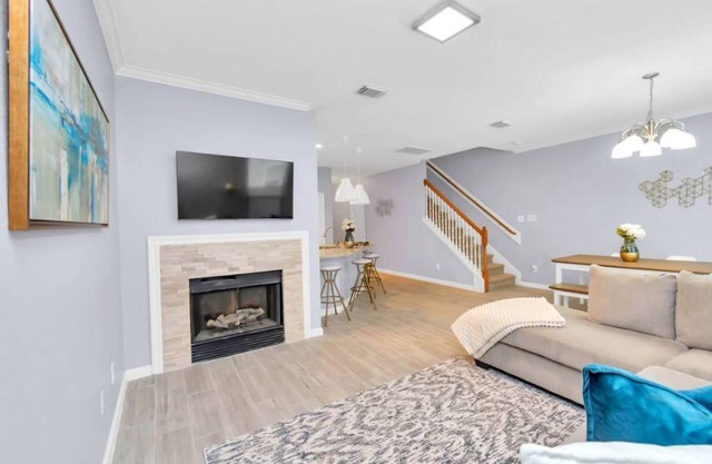 COZY COMFY 2BD 2BTH TOWNHOUSE ENERGY CORRIDOR - SUGARLAND