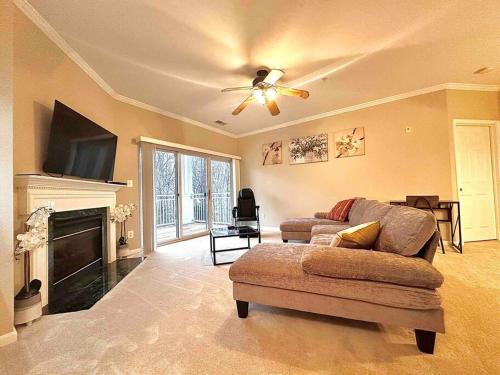 Cozy condo near Fort Meade