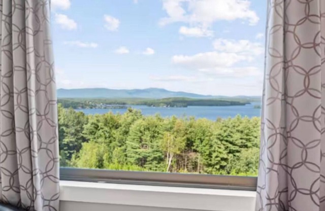 Cozy condo with WiFi, fitness room in enjoyable Laconia