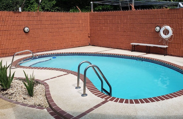 Cozy corner, with pool and 10 minutes from the beach