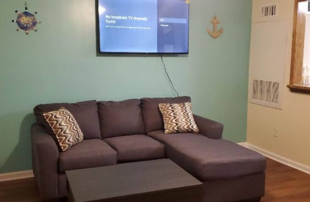 Cozy Cottage #1in Galveston Tx.nAdults only! No pets!