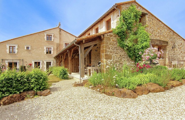 Cozy Cottage in Roussines, Dordogne