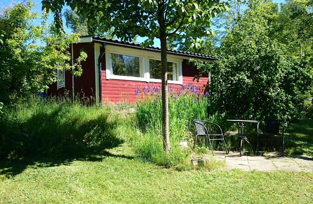 Cozy cottage near the lake
