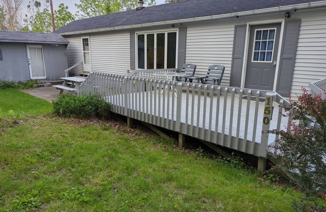 Cozy Creek Cottage, situated between the beautiful rolling hills of Italy, NY