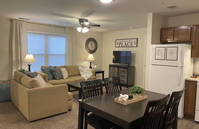 Cozy East Side Condo in Washington close to City Park and Hospital