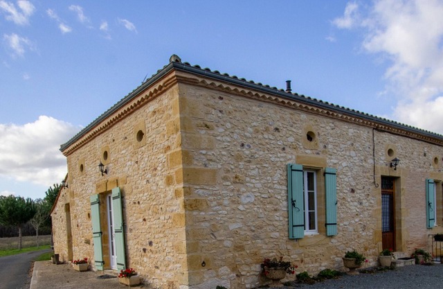 Cozy Farmhouse Retreat with Fireplace, Near Historic Sites & Nature Trails