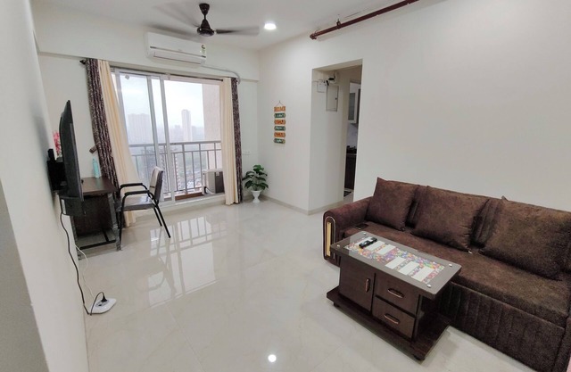 Cozy Fully Furnished 1-bedroom apartment with Kitchen, WiFi in lovely Thane