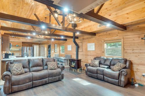Cozy Hemphill Cabin with Lake Views and Deck!