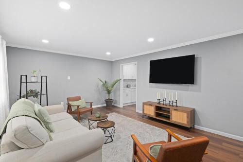 Cozy Home, 17 min from NYC, 2 Parking Spaces