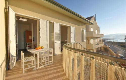 Cozy Home In Balestrate With Wifi