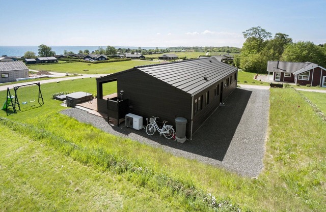 Cozy home in Faaborg with WiFi