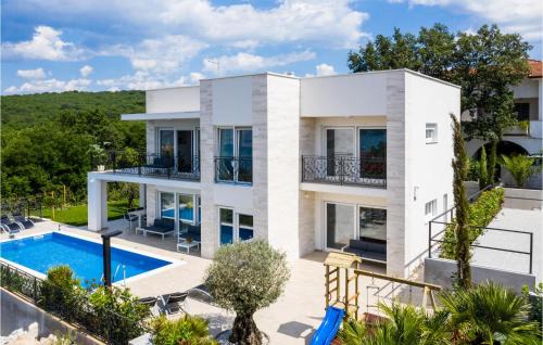 Cozy Home In Klimno With Wifi