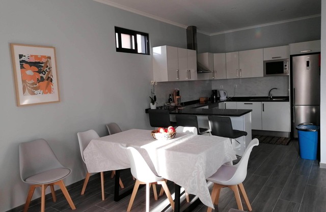 Cozy house in Funchal with BBQ