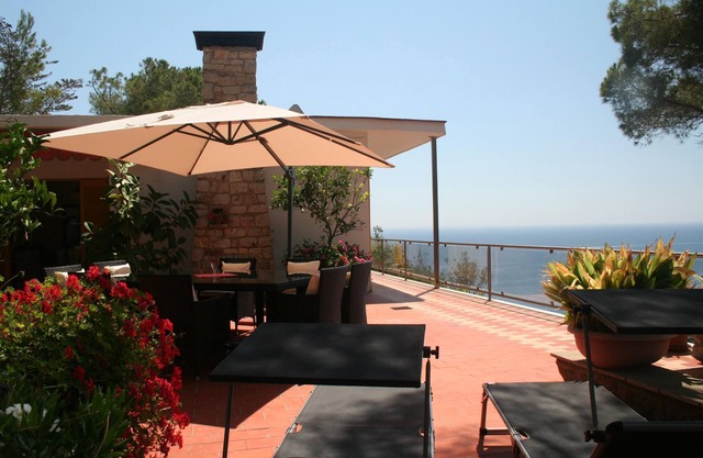 Cozy house with fantastic sea view from every room, free WLAN