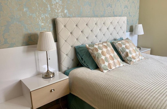 Cozy Independent guest apartment, free parking