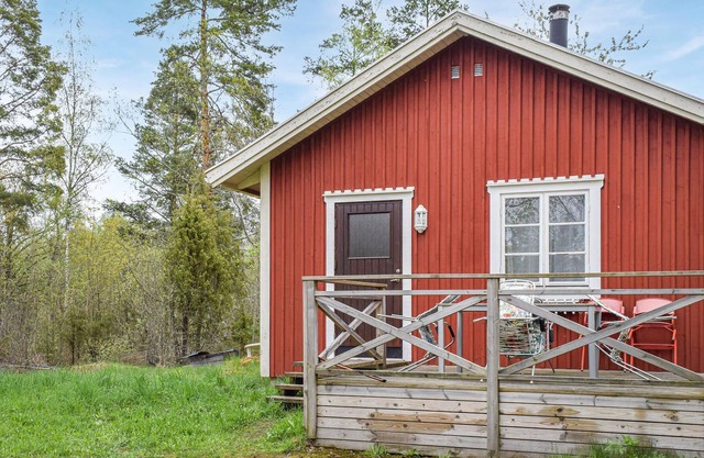 Cozy little cottage with fantastic panoramic view of the lake.