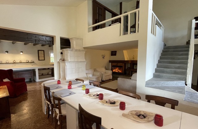 Cozy location for families, surrounded by greenery