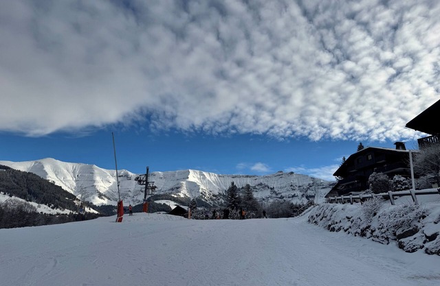 Cozy lodge right on the ski slopes