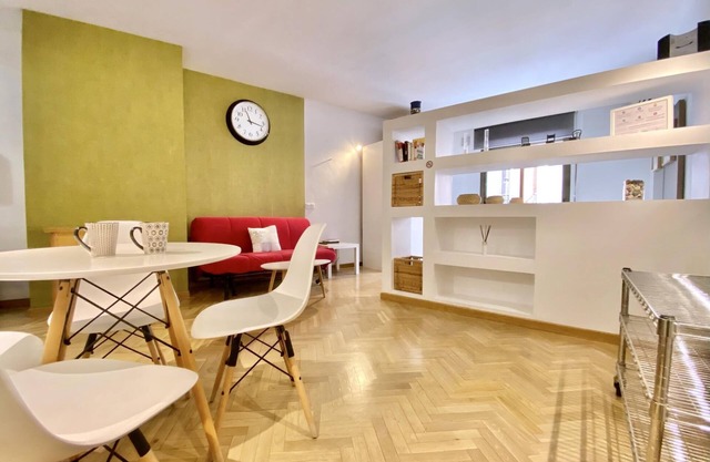Cozy Malasaña - Studio with balcony in the center, AC