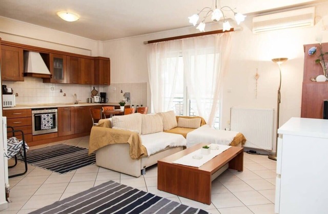 Cozy modern apt in Peristeri
