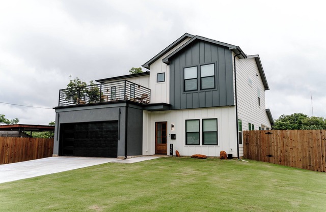 Cozy modern home. Centrally locate. Fun for the whole family