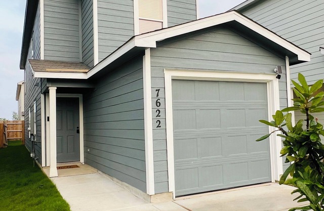 Cozy newly built home next to Alamo Ranch and Seaworld San Antonio, TX.