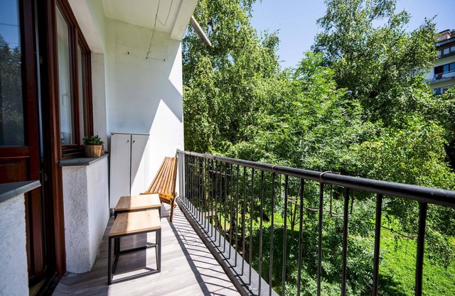 Cozy One-bedroom Apartment near City Center