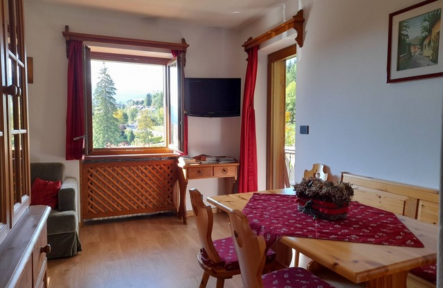 Cozy panoramic apartment in Ciasa Ladina
