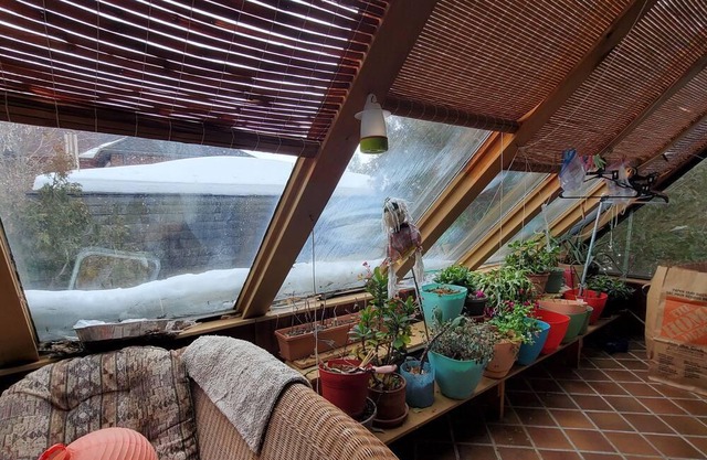 Cozy retreat, golden location - 24/7 private lake access & amazing views!