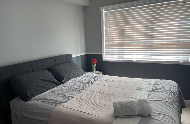Cozy Rooms in a great location by Durham College, Oshawa