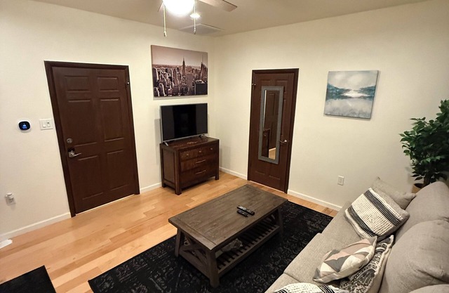 Cozy Roosevelt Row Stay – Roku TV & Near Art District