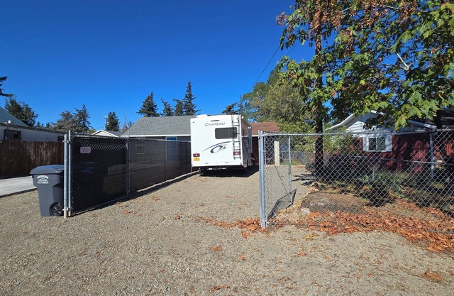 Cozy RV with WiFi in fantastic Portland