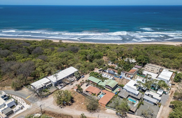 Cozy Seaside AC Cabin, 300m from ocean, with pool