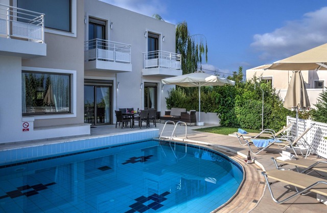 Cozy sea view villa perched on the hillside