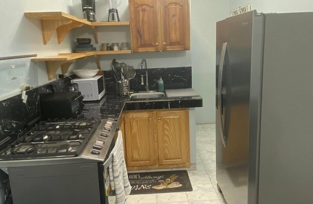 Cozy single family, single home.