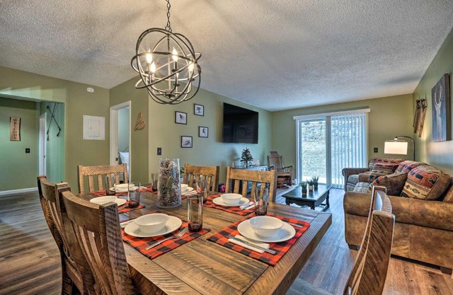 Cozy Ski-InandSki-Out Condo on Magic Mountain