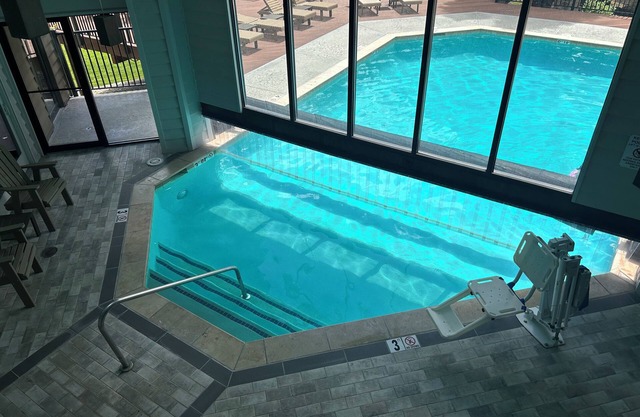 Cozy Skin-In-Ski-Out Studio in Winter Park with pool, fitness room, WiFi