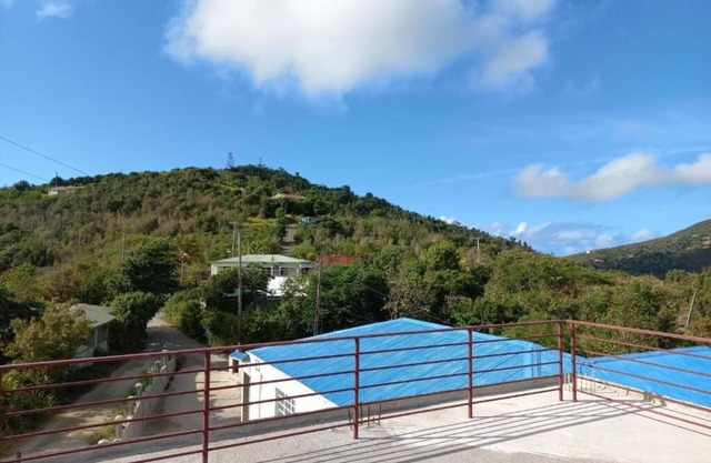 Cozy Studio4 in serene Tortola with AC, WiFi. Enjoyable getaway with Sunset View