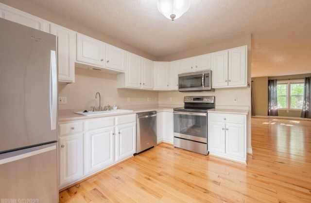 Cozy Townhome in Christiansburg. 12 mins to Virginia Tech