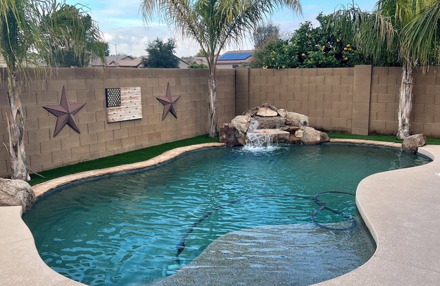 Cozy vacation home with pool!