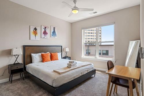 CozySuites - Penrose On Mass with pool & parking #2